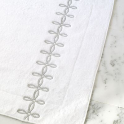 Gordian Knot Milagro Bath Rug - Exclusive