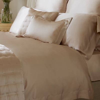Windsor Bedding Collection