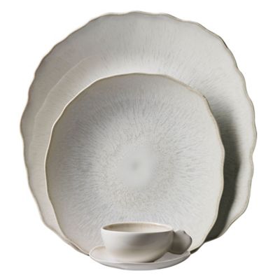 Plume Dinnerware