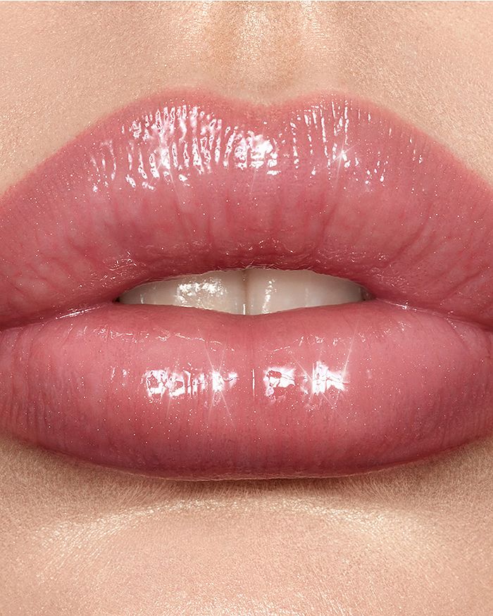 Shop Charlotte Tilbury Lip Lustre Luxe Color-lasting Lip Lacquer In Pillow Talk