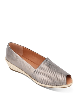 Gentle Souls By Kenneth Cole Women's Luci Peep-toe Wedge Sandals In Metallic Pewter Leather