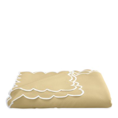 Matouk - 1350 Savannah Gardens Round Tablecloth, 120"