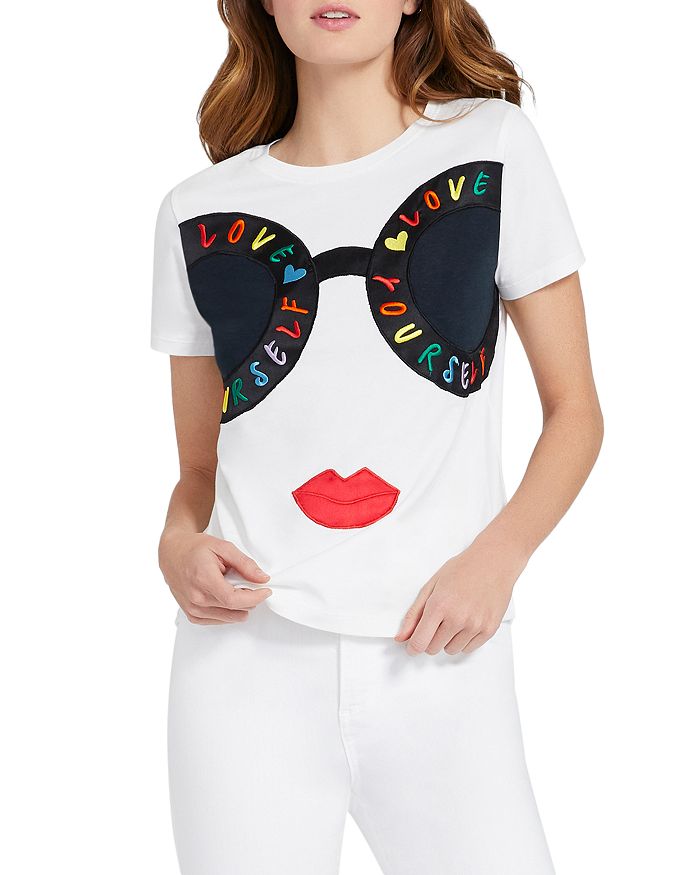 Alice And Olivia Alice + Olivia Rylyn Embroidered Stace Face Tee In Soft White/multi