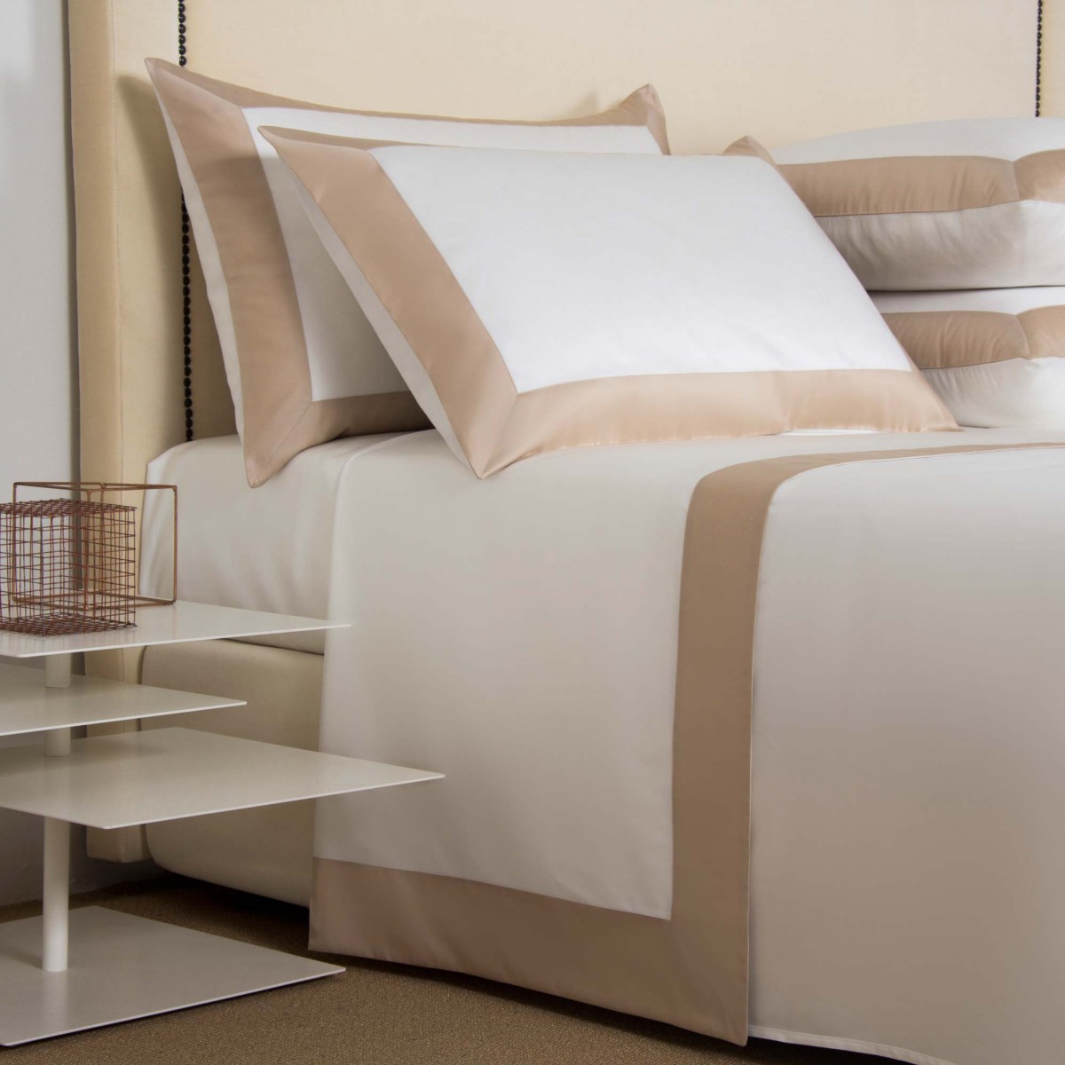 Frette Bold Sheet Set, King in Milk/Savage Beige
