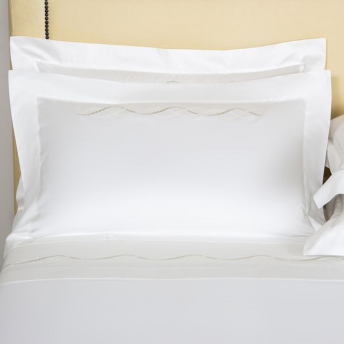 Frette Luminescent Pearls Embroidered Standard Sham In Milk/silver