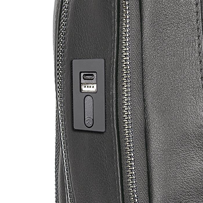 PORSCHE DESIGN ROADSTER LEATHER BACKPACK S OLE01603