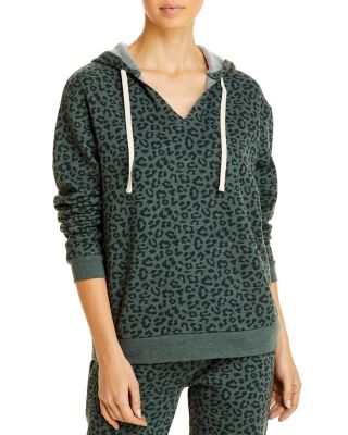 alternative star sweatshirt