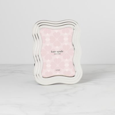 South Street Silver Wavy Frame, 5" x 7"