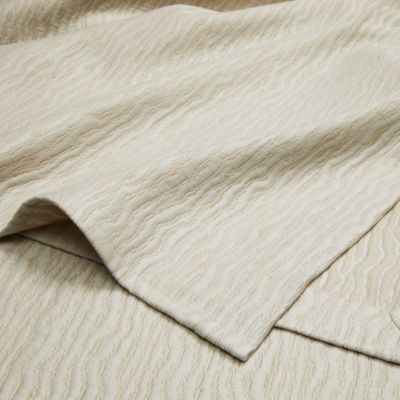 Ondate Bedding Collection