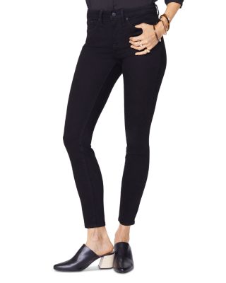 Ami Skinny Jeans in Black