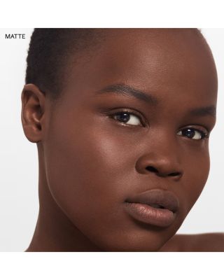 Synchro Skin Invisible Silk Loose Powder