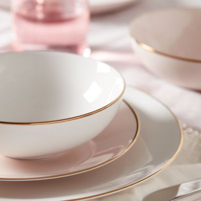 Trianna Dinnerware