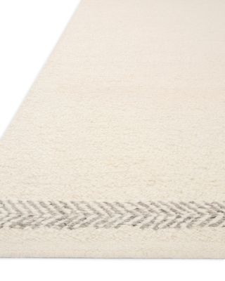 Reyla RLA-01 Area Rug Collection