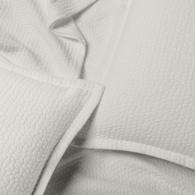 Signature Pebbled Matelass&eacute; Bedding Collection - Exclusive