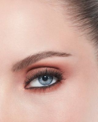 LES 4 OMBRES Multi-Effect Quadra Eyeshadow