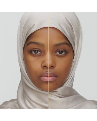 Re-Nutriv Ultra Radiance Liquid Foundation SPF 20