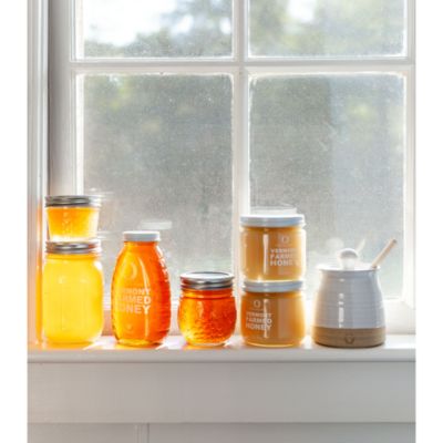 Beehive Honey Pot & Wooden Dipper