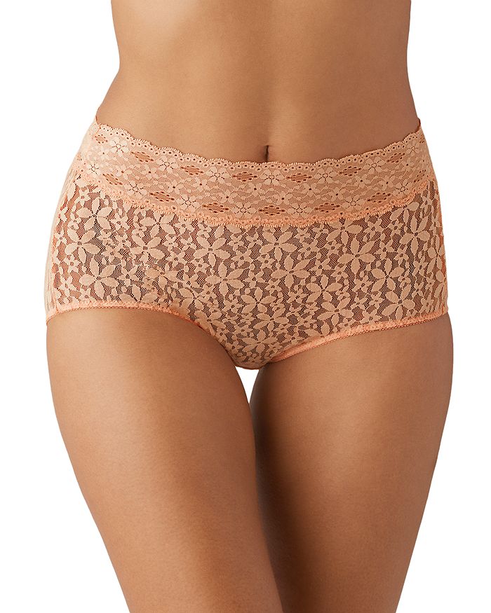Wacoal Halo Lace Briefs In Almost Apricot