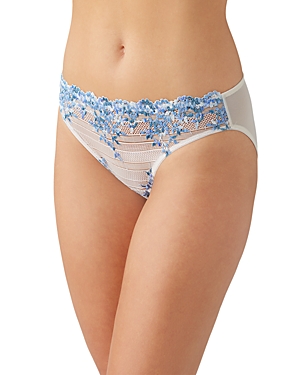 Wacoal Embrace Lace Bikini Underwear 64391 In Pastel Parchment