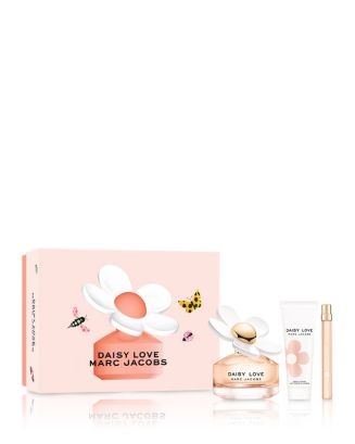 MARC JACOBS Daisy Love Eau de Toilette 3-Piece Gift Set ($185
