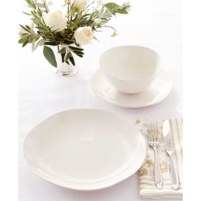 16 Piece Sophie Conran Arbor White Dinnerware Set