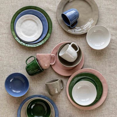 Puro Dinnerware Collection