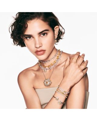 Idyllia Flower Pendant Necklace, 17.72"