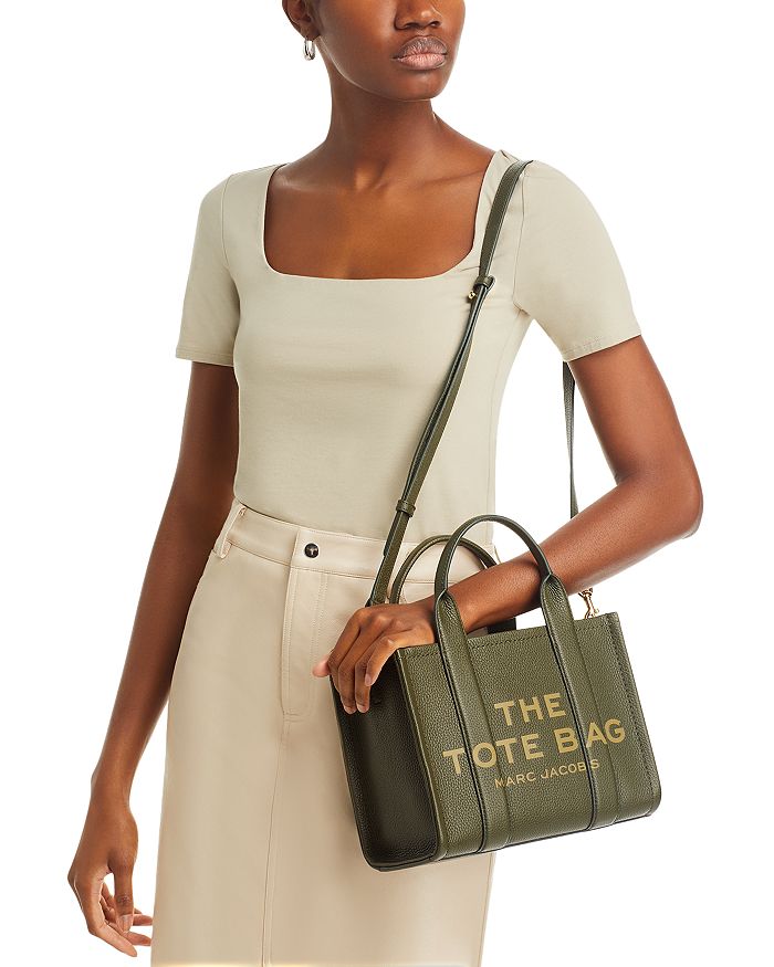 Shop Marc Jacobs The Leather Medium Tote Bag In Forest/gold