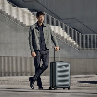 Airox Advanced Medium Spinner Suitcase