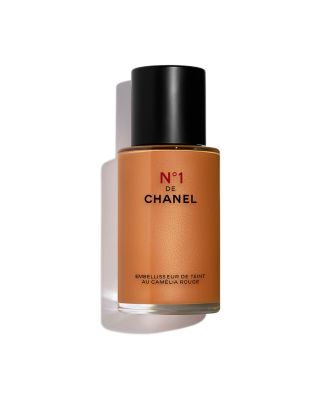 N&deg;1 DE CHANEL SKIN ENHANCER Boosts Radiance - Evens - Perfects	