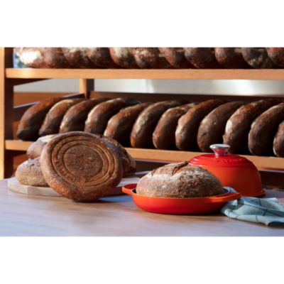 1.75 Quart Cast Iron Bread Oven