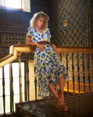 パーティードレス Floral Print Ruffle Trim Shirt Dress Gucci Floral Print Ruffle Trim Shirt Dress - Runway Catalog