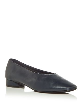 Women's Trustee Round Toe Flats