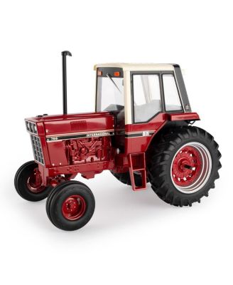 Ertl 1/16 International Harvester With Cab - Prestige Collection - Ages 11+