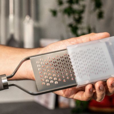 Pro Fine Hand Grater & Cover