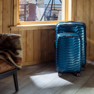 Proxis Carry On Spinner Suitcase