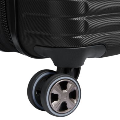 Cruise 3.0 Carry On Expandable Spinner Suitcase