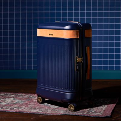 Reserve Carry On Exp Spinner Suitcase
