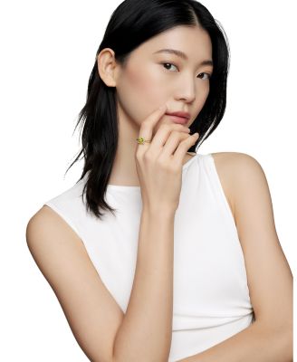 Petite Ch&acirc;telaine&reg; Pav&eacute; Bezel Ring in 18K Yellow Gold with Peridot and Diamonds