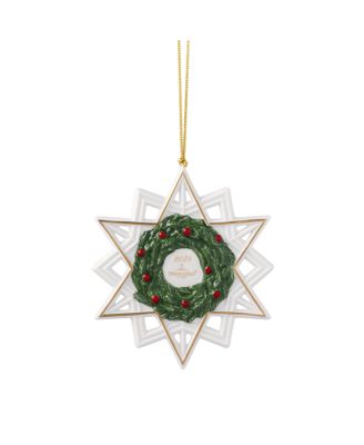 Christmas Classics Ornament: Star