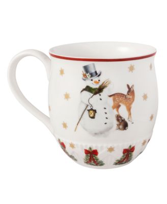 Toy's Fantasy Mug: Building a Snowman