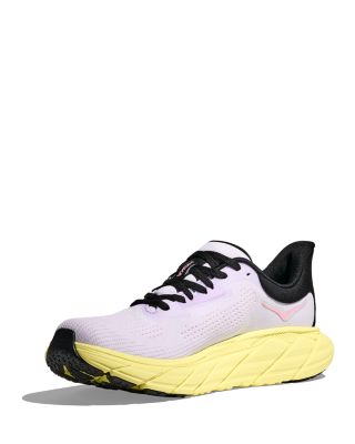 Women's Arahi 7 Sneakers