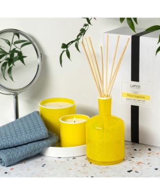 White Grapefruit Classic Candle, 6.5 oz.