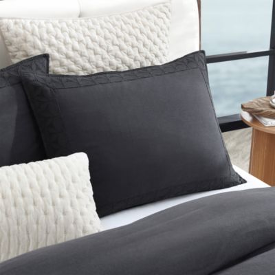 Hotel Eyelet 3 Piece Bedding Set