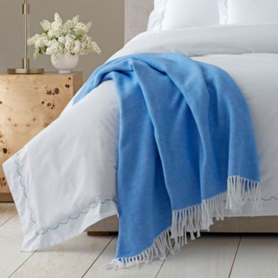 Pezzo Fringe Throw Blanket