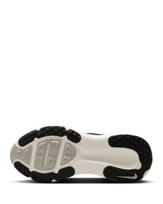 Women&#39;s Vomero 18 Sneakers