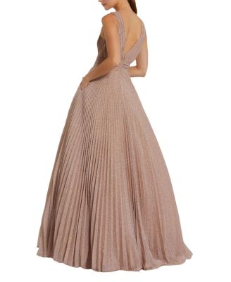 Shimmering Georgette Pleated Sleeveless Gown