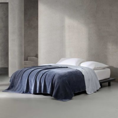 Modern Reversible Solid Bed Blanket, King