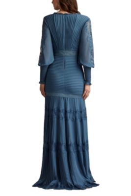  Nyssa Bishop Sleeve Gown