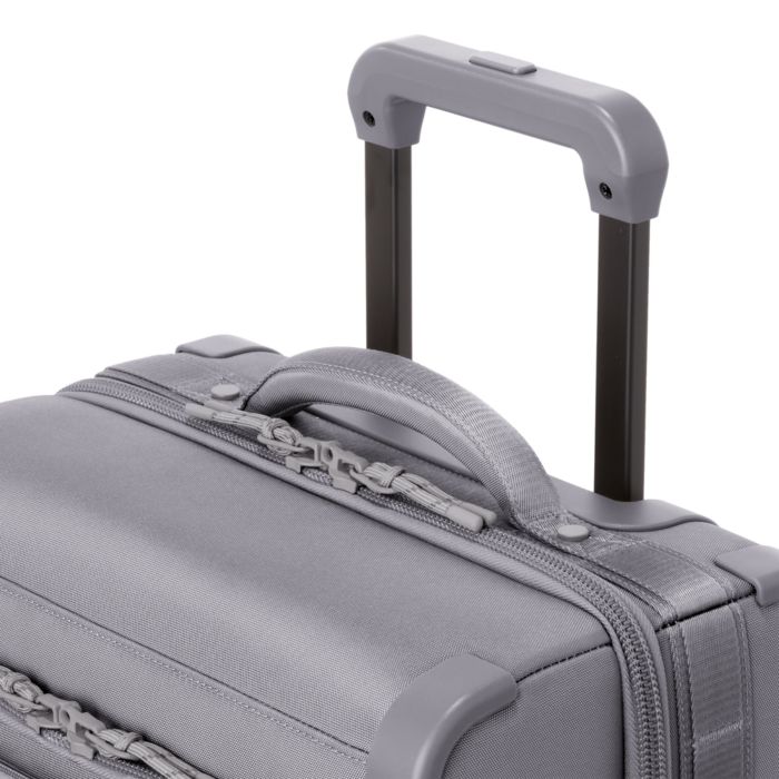 Seattle 20.5" Carry On Rolling Suitcase